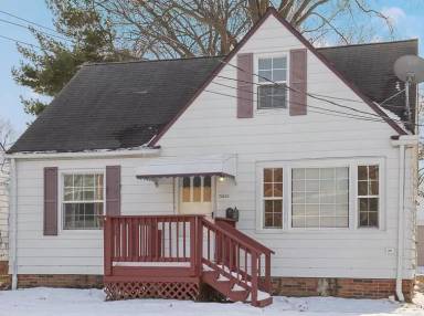 Main picture of 25650 Shoreview Ave