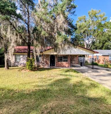 Main picture of 820 Kelly Dr