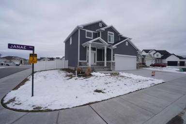 Main picture of 2484 W Janae Cir