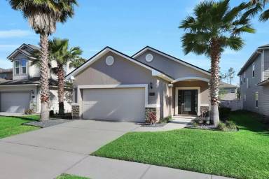 Main picture of 62 Fernbrook Dr