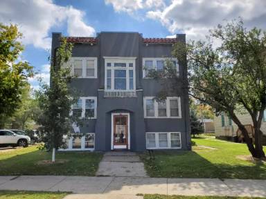 Main picture of 253 College St SW