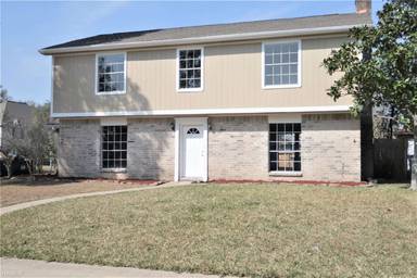 Main picture of 6926 Windy Pines Dr