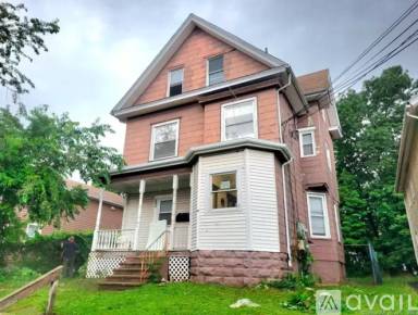 Main picture of 36 Hillside Ave