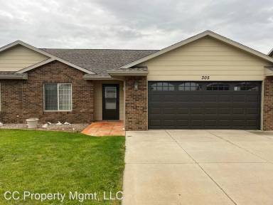 Main picture of 305 Sapphire Ln