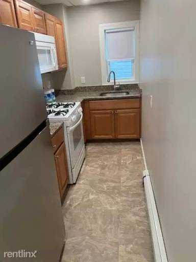 Main picture of 670 Plymouth Ave