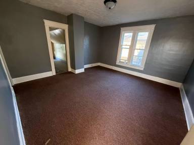 Main picture of 160 Hancock St