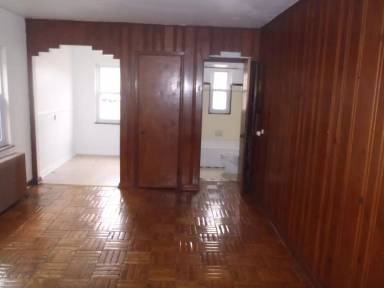 Main picture of 960 Ludlow Ave