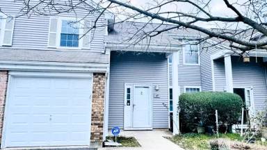 Main picture of 69 Renaissance Ln