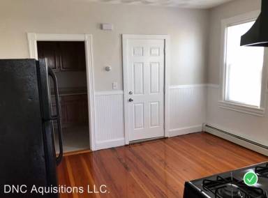 Main picture of 24 Africa St