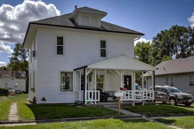 Main picture of 915 Avenue D
