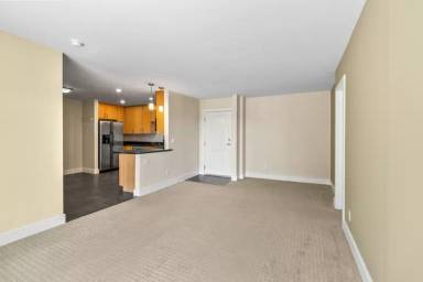 Main picture of 836 W Pennsylvania Ave