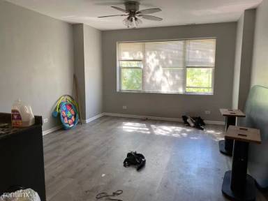 Main picture of 8041 S Manistee Ave