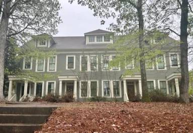 Main picture of 79 Charter Oak Dr