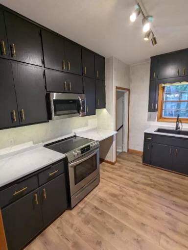 Main picture of 611 6th St S