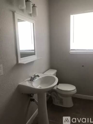 Main picture of 826 Hancock Ave