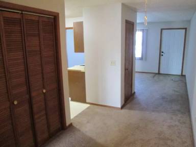 Main picture of 137 NW 17th St