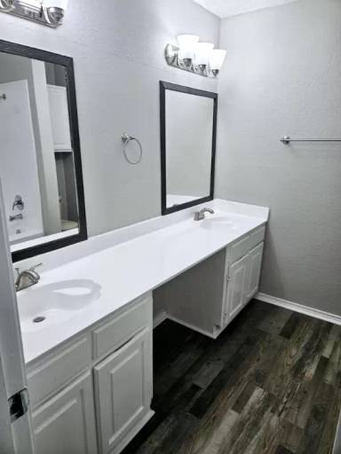 Main picture of 3406 Country Club Dr W