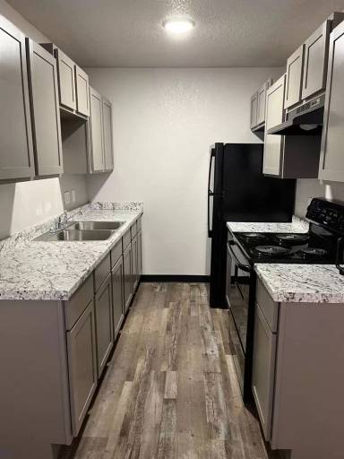 Main picture of 1805 S Y St