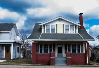 Main picture of 440 W Main St