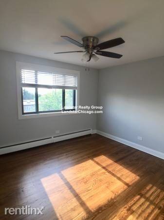 Main picture of 6826 N Ridge Blvd