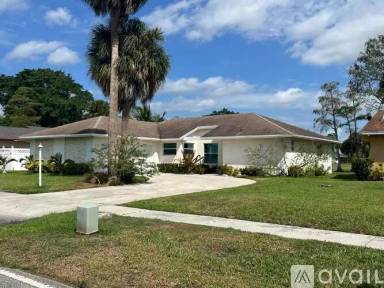 Main picture of 2546 Canterbury Dr N