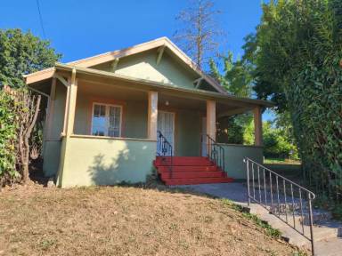 Main picture of 506 E 17th St