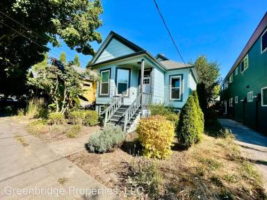 Main picture of 2818 SE 17th Ave