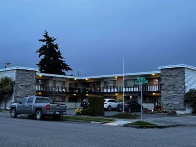 Main picture of 204 W 4th St