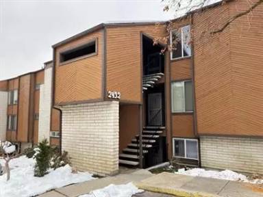 Main picture of 2432 S Elizabeth St