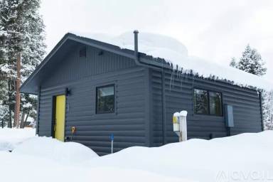 Main picture of 211 Danaher Trl