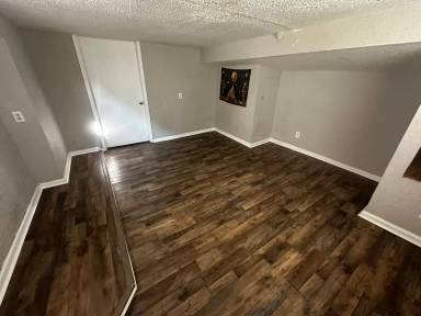 Main picture of 708 Powell St