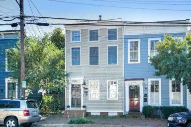 Main picture of 1224 Prince St