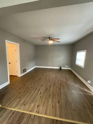 Main picture of 1011 E 4th St