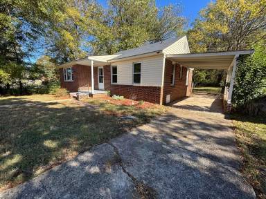 Main picture of 716 Wilson Rd