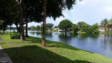 Main picture of Reflections At Pembroke Pines Condo