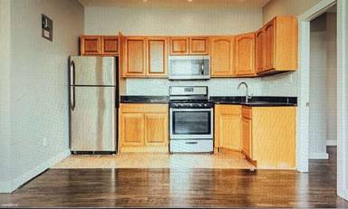Main picture of 321 Schaefer St
