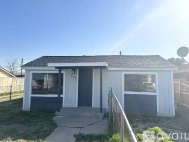 Main picture of 678 N Brundage Ave