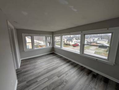 Main picture of 608 W Highland Ave