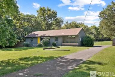 Main picture of 503 Whispering Hills Dr
