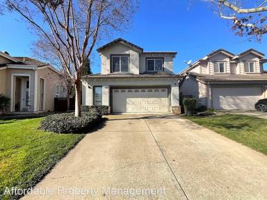 Main picture of 2438 Tapestry Way
