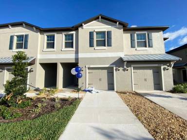 Main picture of 9518 Pembrooke Pines Dr
