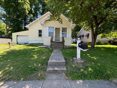 Main picture of 122 E Forest St