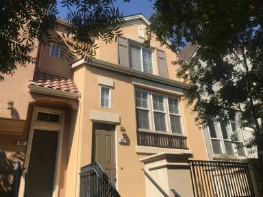 Main picture of 547 Moreland Way