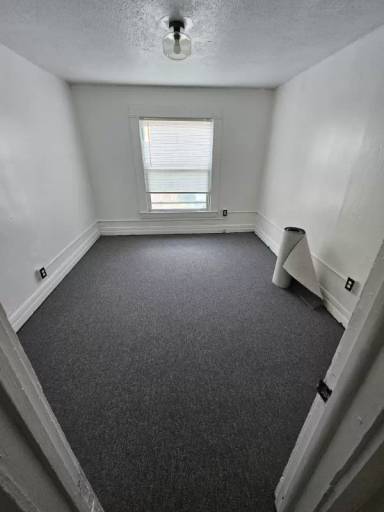 Main picture of 581 Dewey Ave