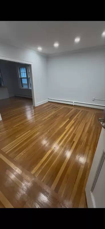 Main picture of 558 Orange St