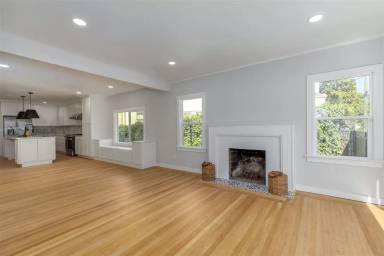 Main picture of 330 Broadmoor Blvd