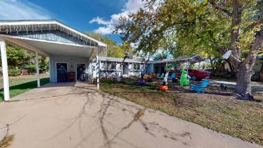 Main picture of 451 Loveridge Dr