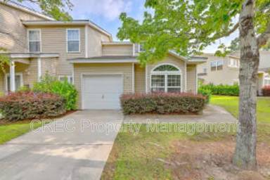 Main picture of 121 Grand Oaks Dr