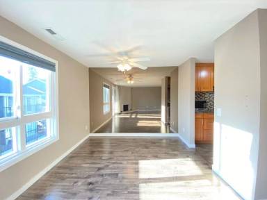 Main picture of 12540 SE 32nd St