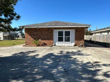 Main picture of 1009 S Memorial Blvd